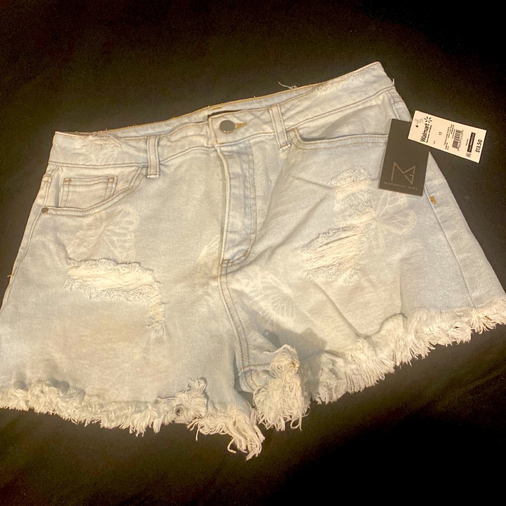 Butterfly detailed Jean shorts